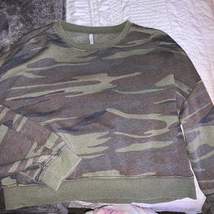 Z Supply camo crew neck